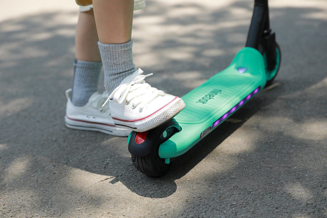 Trottinette électrique enfant (6 - 10 ans) - Ninebot ZING A6 - 12 km/h